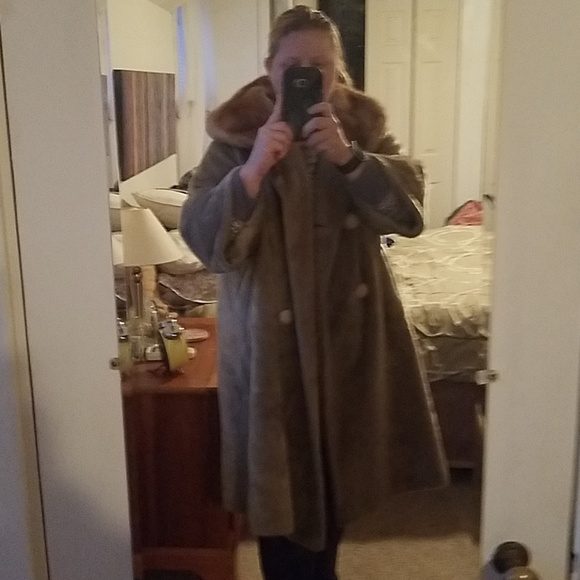Vintage brown faux fur coat - Picture 6 of 7